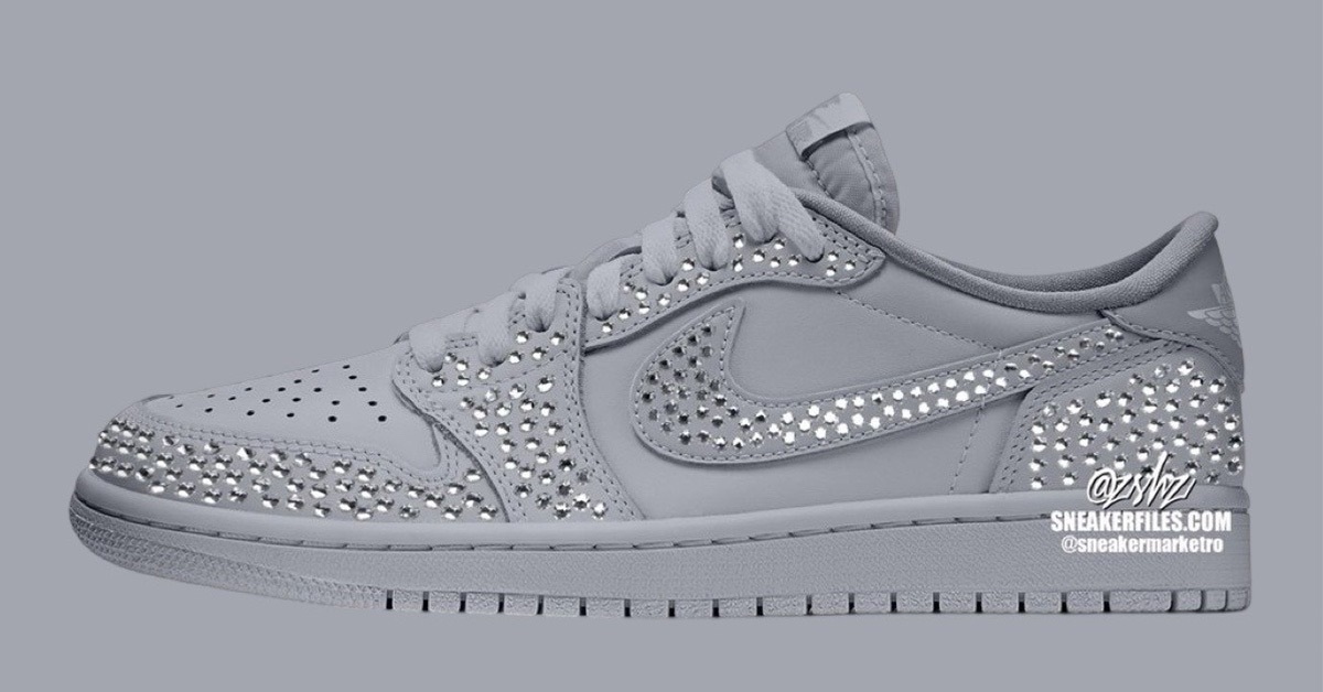 Swarovski x Air Jordan 1 Low OG 